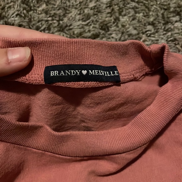 Brandy Melville T-Shirt - Picture 3 of 3